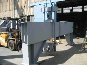 製鉄所転炉矯正治具